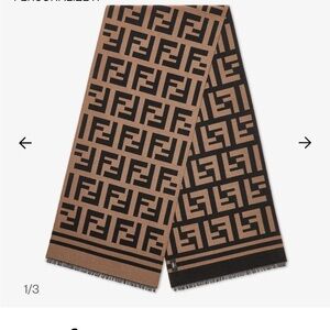 🌿authentic Fendi blanket scarf new with box and bag